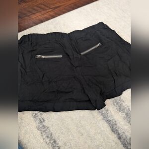 Justify Zipper Shorts